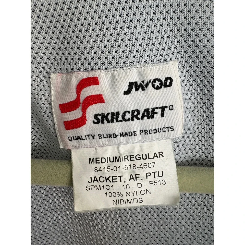 US Air Force PTU Windbreaker Jacket Medium Regular USAF Military Skilcraft M